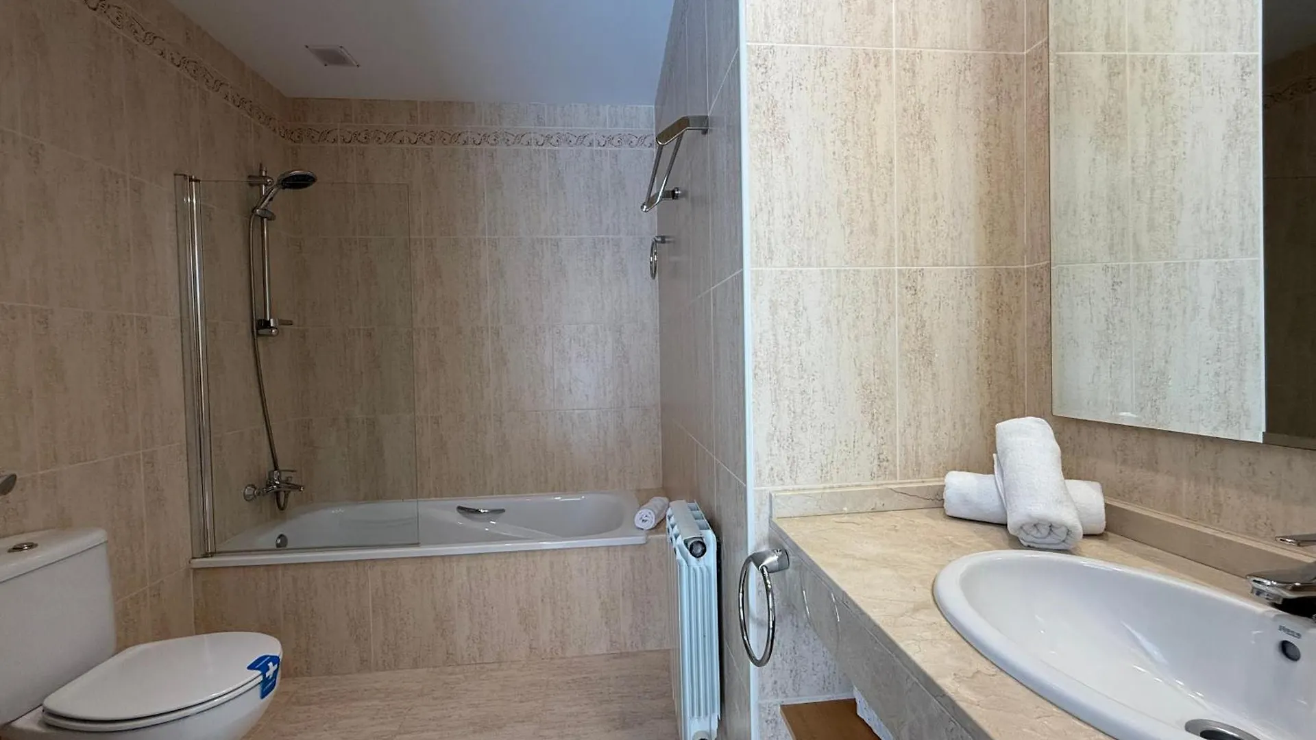 Tarracohomes, Town House La Mora Tarragona Villa
